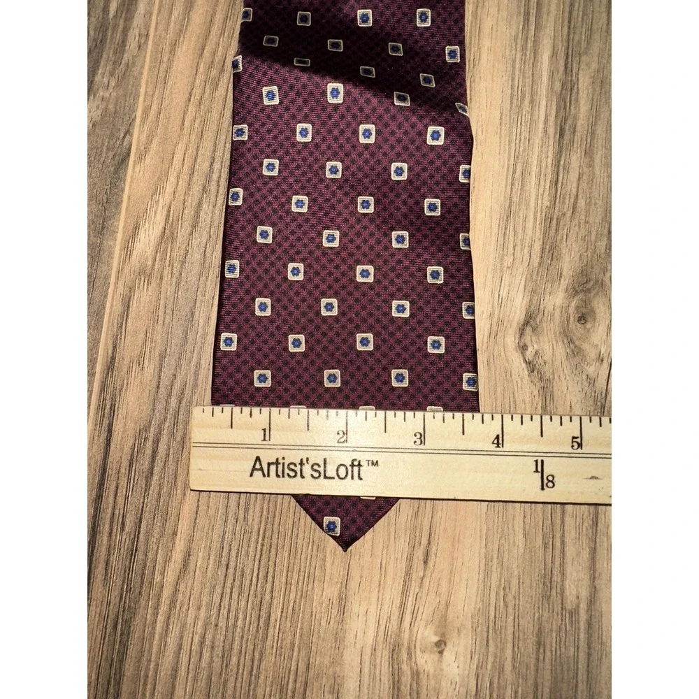 Tommy Hilfiger good used